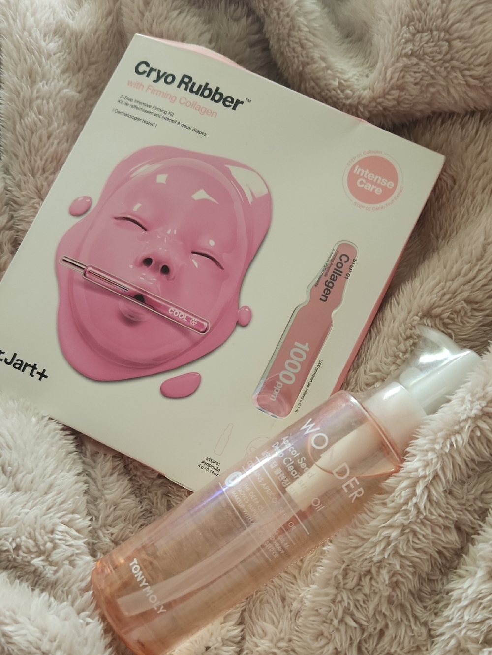 Dr. Brandt Pink and White Women's Skincare Cleanser & Exfoliant Set